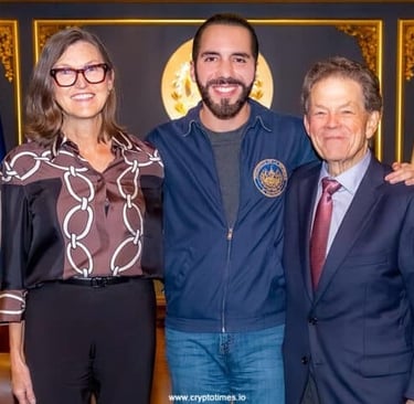 Cathie Wood Ajarkan AI di CUBO El Salvador