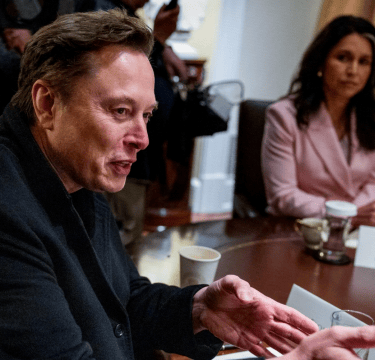 Elon Musk Bakal Mundur dari Kabinet Trump Usai Tesla Terpuruk