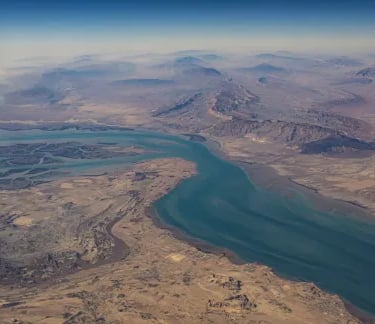 Iran Buka Kembali Selat Hormuz Secara Penuh