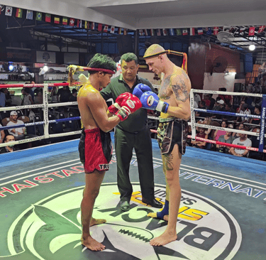 Samui muaythai boxing stadium and Gym training battle neaby chaweng at samui international today 