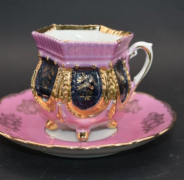Tea cups