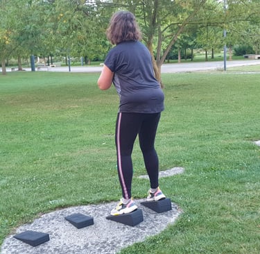 femme squat cuisses fessiers