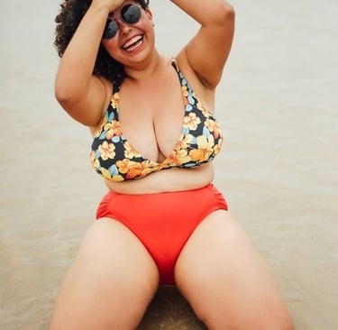 Fille plage fun gym plaisir