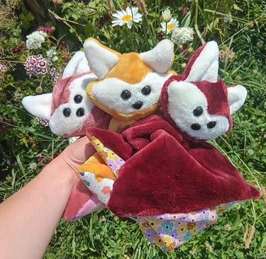 Doudous renard cousus main en tissu tout doux, créations artisanales uniques fabriquées dans les Hau