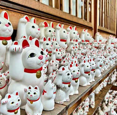 Statuettes de Maneki-Neko au Gotokuji temple