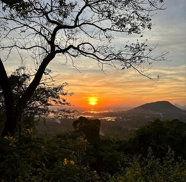 Coucher de soleil sur la campagne de Battambang, Cambodge