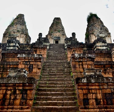 Grand escalier du temple de Pre Rup, Siem Reap, Cambodge