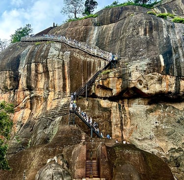 Pattes de lion du Lion's Rock Sigiriya