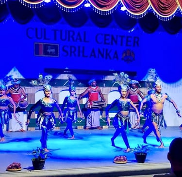 Danse des paons du Habarana Cultural Show à Habarana