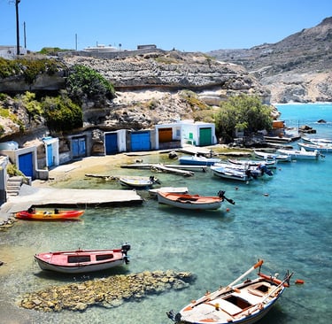 Hangars à bateaux des pêcheurs de Mandrakia, Milos