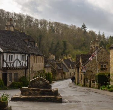 castle-combe-strada-principale