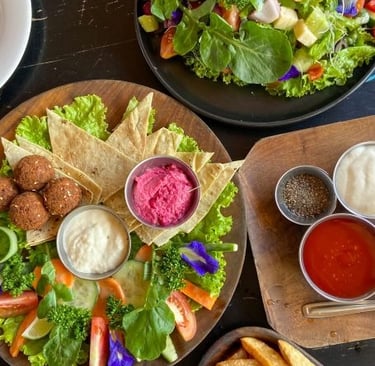 falafel-con-hummus-barbabietola