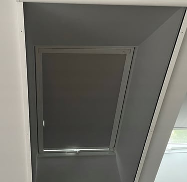 moskitiera rolowana pionowa do okien dachowych i elewacyjnych