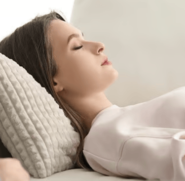 woman in hypnotherapy session