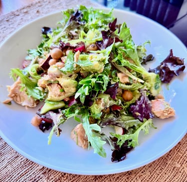 Fresh Tuna & Avocado Power Salad