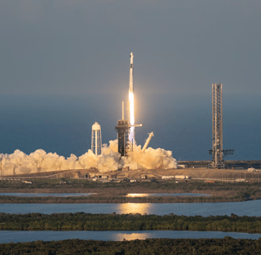Elon Musk’s Threat to Decommission Dragon: A Cosmic Clash Threatening NASA’s Space Ambitions