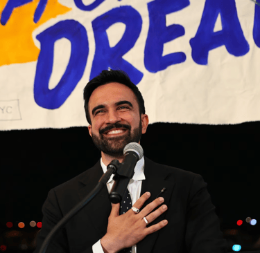 Trump’s False Claims and Threats Against Zohran Mamdani Spark Controversy Over Citizenship and ICE Operations