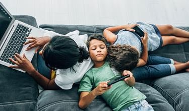 Guía completa para padres. Uso de la tecnología en el verano