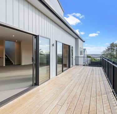 Exterior painting, paint weatherboard