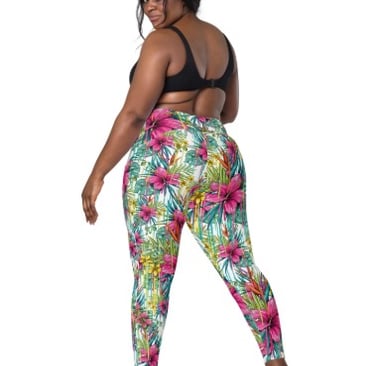 Women’s floral leggings made for plus size. Unique leggings in sizes 2XS, 2XL, 3XL, 4XL, 5XL and 6XL