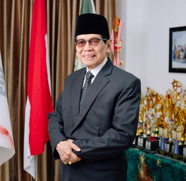 Direktur Eksekutif Madrasah Darussalam IBS ; Dr. H. Farid Wajdy, M.Pd