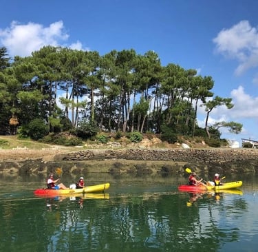 Rivière de Crac’h dans le Morbihan avec paysages naturels et bateaux