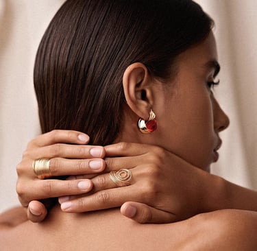 bijoux bohème élégant doré pierre rouge