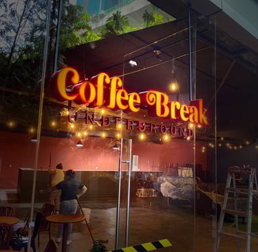 letras de acrílico con luz sobre ventana