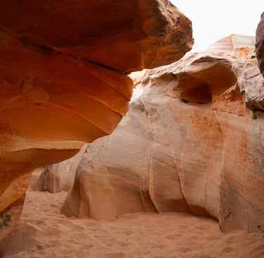 getting married while traveling