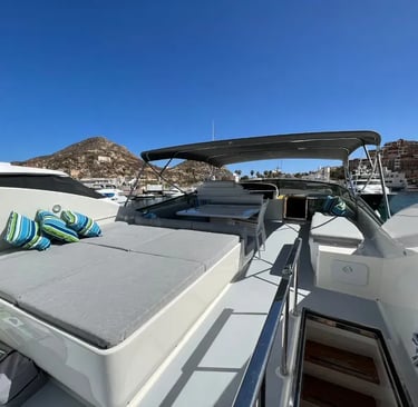 Yate Antago 98 en renta cabo san lucas flybridge