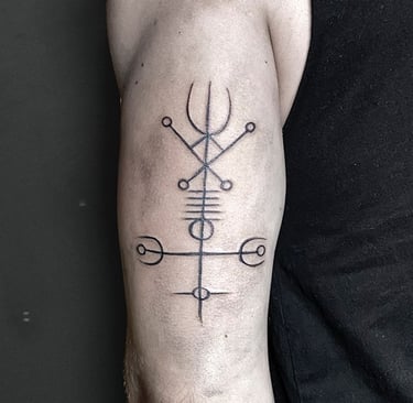 Tatouage d'un Ulfsvard, l'allégeance des loups.