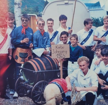 Kerbejahrgang 1965 Münster-Sarmsheim auf dem Rummel, aufgenommen 1995