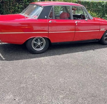 Dads beloved red Rover V8 getting ready for sale so he can have his family near, love you dad.