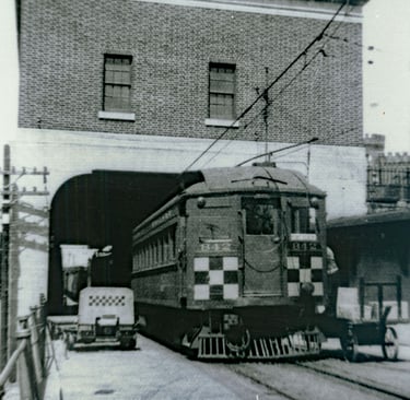 LE&N train and station