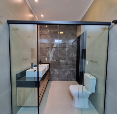 banheiro com duas pias moderno