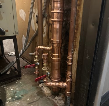 Burst pipe repair service by emergency plumber in Culver City