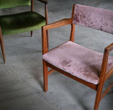 alt="nettoyage chaises à Paris"