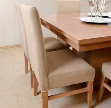 alt="nettoyage chaises Paris"