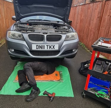 SSK Mechanics fixing Steering fault on BMW 320d steering rack replacement power steering bradford