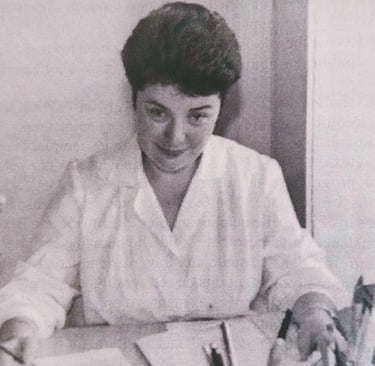 Doina Frumuselu in the Corrosion and Environement Effects Laboration of ICEMENERG, Bucharest, 1997
