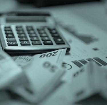 Sazinieties ar R|R Law and Finance, lai saņemtu konsultāciju par nodokļu optimizāciju un juridisko