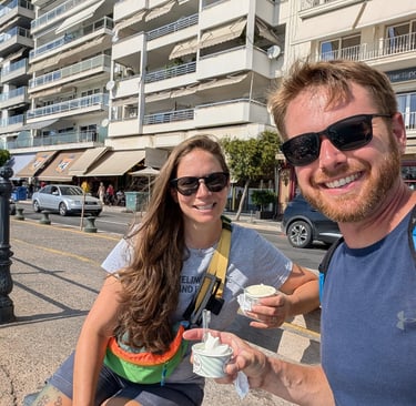 Don and Samantha eatting gelato from Fregio Λ. Νίκης in Thessaloniki greece