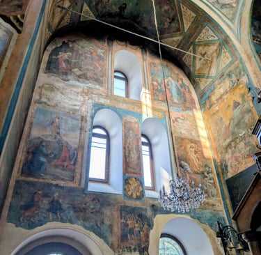 Frescos from inside St. George Cathedral of Tbilisi in Tbilisi Ge origa 