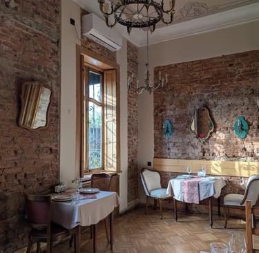 the interior dinning room of Maisis Ezo მაისის ეზო in Kutaisi Georgia