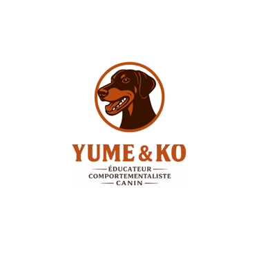 Logo de Yume & Ko, dresseur de chiens, représentant un doberman marron et un texte professionnel