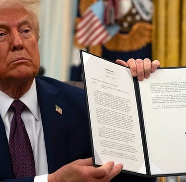 Trump assinando