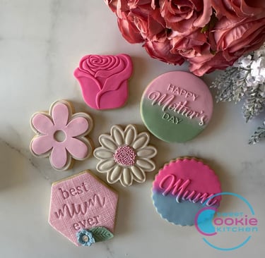 Mother's Day fondant cookies and flower cookies