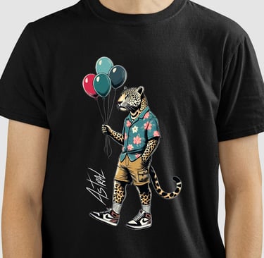 Camiseta da marca de street art, Cavérik Art Club, assinada pelo artista visual Sérgio Astral