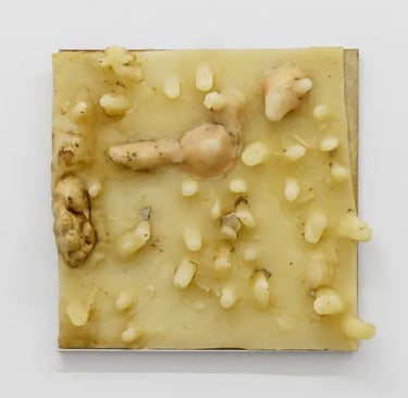 Carlito Carvalhosa, Sem título (P04 92), 1992, Cera, gesso, argila e pigmento sobre tela