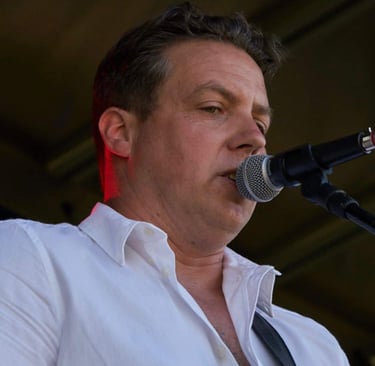 Paul The Dodgers - Rock/Pop covers band Banbury